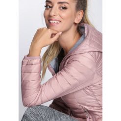 Ciemnoróżowa Kurtka Read My Mind. Brązowe kurtki damskie pikowane marki QUECHUA, na zimę, m, z materiału. Za 64,99 zł.