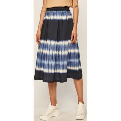 Answear - Spódnica Answear Lab. Niebieskie spódniczki damskie ANSWEAR, na co dzień, s, bez wzorów, z bawełny, casualowe, midi, rozkloszowane. Za 129,90 zł.
