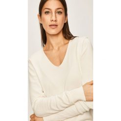 Answear - Sweter. Białe swetry damskie ANSWEAR, s, bez wzorów, z elastanu, bez rękawów, bez kaptura. W wyprzedaży za 49,90 zł.