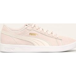Puma - Buty Smash Wns V2 Sd. Różowe buty sportowe damskie Puma, bez wzorów, z zamszu, sportowe. Za 249,90 zł.