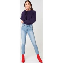 Jeansy damskie: NA-KD Jeansy z klasycznym wykończeniem – Blue