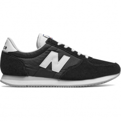 New Balance U220BK. Czarne buty sportowe damskie marki New Balance, bez wzorów, ze skóry, klasyczne. W wyprzedaży za 169,99 zł.