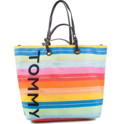 Torebka TOMMY HILFIGER - Tommy Summer Tote Rb AW0AW06781 901. Różowe torebki klasyczne damskie TOMMY HILFIGER, bez wzorów, z tworzywa sztucznego, eleganckie, bez dodatków. Za 399,00 zł.