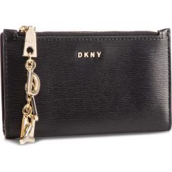Duży Portfel Damski DKNY - R91Z3A63 Blk/Gold BGD. Czarne portfele damskie DKNY, bez wzorów, ze skóry. W wyprzedaży za 339,00 zł.