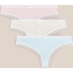 Stringi z bawełny organicznej 3 pack - Beżowy. Brązowe stringi damskie Reserved, s, bez wzorów, z bawełny. W wyprzedaży za 39,99 zł.