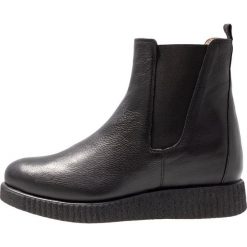 Unisa CEBIL Botki na platformie black. Czarne botki damskie lity marki Unisa, z materiału. Za 509,00 zł.