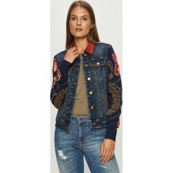 Desigual - Kurtka jeansowa. Niebieskie kurtki damskie Desigual, bez wzorów, z elastanu, krótkie. Za 519,90 zł.