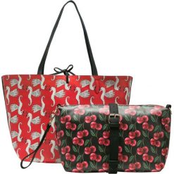 Desigual torebka damska wielokolorowy Lola Patch Capri. Torebki klasyczne damskie Desigual, bez wzorów, bez dodatków. W wyprzedaży za 231,00 zł.