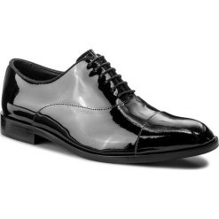 Półbuty EMPORIO ARMANI - X4C421 XB571 K001 Black/Black. Czarne buty wizytowe męskie marki Emporio Armani, bez wzorów, ze skóry, klasyczne, bez zapięcia. W wyprzedaży za 1079,00 zł.