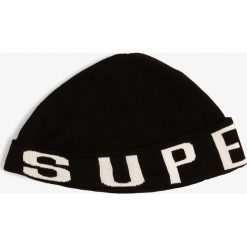Superdry - Czapka damska – Urban Logo Beanie, czarny. Czarne czapki damskie Superdry, bez wzorów. Za 99,95 zł.