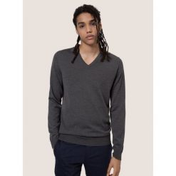 Sweter Hugo San Bernardo 2 50435680. Szare swetry męskie HUGO, xxl, bez wzorów, klasyczne, z klasycznym kołnierzykiem, bez kaptura. Za 499,00 zł.