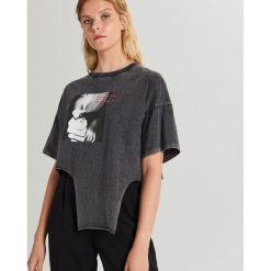 Koszulka oversize - Szary. Szare koszulki damskie Cropp, s, bez wzorów, bez kołnierzyka, bez rękawów. Za 39,99 zł.