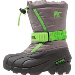 Sorel FLURRY Śniegowce quarry/cyber green. Szare buty chłopięce zimowe Sorel, z materiału. W wyprzedaży za 153,30 zł.