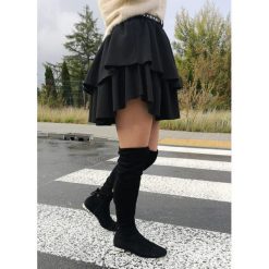 SPÓDNICA SUSANNA BLACK - XS/S. Czarne spódniczki damskie Fanaberia.com, na spacer, s, bez wzorów, krótkie, mini, rozkloszowane. Za 109,00 zł.
