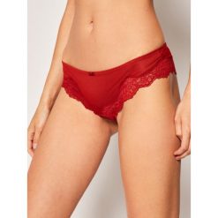 Figi brazylijskie Triumph Amourette Charm 10198787. Czerwone figi damskie Triumph, bez wzorów, z elastanu. W wyprzedaży za 79,00 zł.