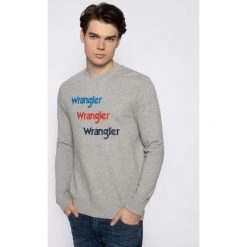 Bluza Wrangler Seasonal Logo W6A5HAX37. Szare bluzy męskie Wrangler, s, bez wzorów, bez kołnierzyka, bez rękawów, bez kaptura. W wyprzedaży za 169,00 zł.