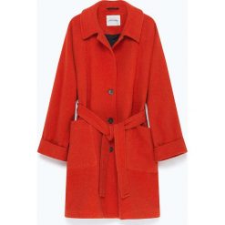 Płaszcz "Oxipark" w kolorze czerwonym. Czerwone kurtki damskie American Vintage, w paski, z wełny. W wyprzedaży za 429,95 zł.