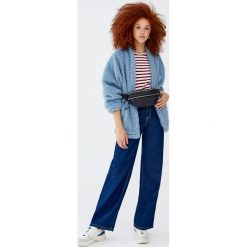 Pluszowy kardigan. Szare kardigany damskie Pull&Bear. Za 139,00 zł.