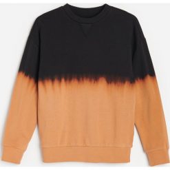 Bluza z efektem farbowania dip-dye -. Bluzy męskie Reserved, bez wzorów, bez kołnierzyka, bez rękawów, bez kaptura. Za 59,99 zł.