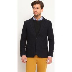 MARYNARKA MĘSKA KLASYCZNA Z GUZIKIEM. Szare marynarki męskie marki Top Secret, m, z tkaniny, eleganckie. W wyprzedaży za 79,99 zł.