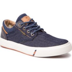 Tenisówki WRANGLER - Icon Low WM91123A Blue Denim 653. Niebieskie półbuty męskie Wrangler, na co dzień, bez wzorów, z gumy, bez zapięcia. Za 249,00 zł.