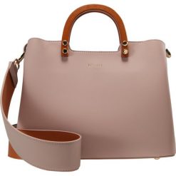 Inyati INITA Torebka dusty rose. Różowe torebki klasyczne damskie marki Inyati, bez wzorów, bez dodatków. Za 379,00 zł.