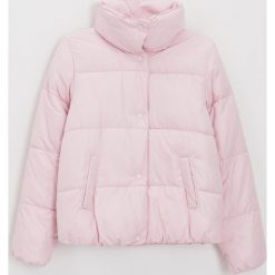 Pikowana kurtka puffer - Różowy. Różowe kurtki damskie Cropp, s, bez wzorów, bez kaptura. Za 99,99 zł.