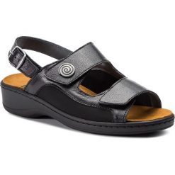 Sandały DR. BRINKMANN - 710851 Schwarz 1. Czarne klapki damskie Dr. Brinkmann, bez wzorów, ze skóry, bez obcasa. W wyprzedaży za 219,00 zł.