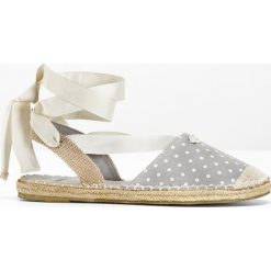 Espadryle bonprix szaro/biały w kropki. Szare espadryle damskie bonprix, bez wzorów, bez obcasa. Za 24,99 zł.