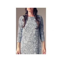 Sukienka raglan kwiaty szaro czarne. Szare sukienki damskie marki One mug a day, w kwiaty, z elastanu, bez kołnierzyka, bez rękawów. Za 209,00 zł.