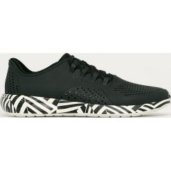Crocs - Buty. Czarne sneakersy męskie Crocs, z okrągłym noskiem, bez zapięcia. Za 299,90 zł.