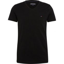 Tommy Hilfiger - T-shirt męski, czarny. Czarne t-shirty męskie TOMMY HILFIGER, s, bez wzorów, bez kołnierzyka. Za 139,95 zł.