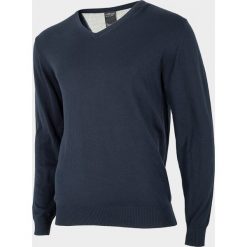 Sweter męski SWM603 - granat - Outhorn. Swetry męskie Outhorn, m, bez wzorów, bez kołnierzyka, bez kaptura. W wyprzedaży za 59,99 zł.