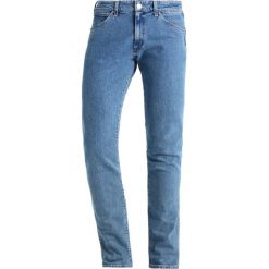 Rurki męskie: Wrangler by Peter Max RETRO Jeansy Zwężane stretch mid