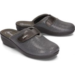 INBLU BJ-104 szary, kapcie damskie. Szare koturny damskie Inblu. Za 59,90 zł.
