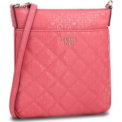 Torebka GUESS - Seraphina Mini HWSG68 55700 HIB. Czerwone listonoszki damskie marki Guess, z aplikacjami. W wyprzedaży za 249,00 zł.