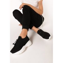 Czarne Sneakersy Amaliteia. Czarne sneakersy damskie Born2be, z jeansu. Za 89,99 zł.
