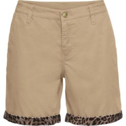Szorty chino z satynową wstawką bonprix beżowy. Brązowe spodnie damskie bonprix, bez wzorów, z satyny. Za 74,99 zł.