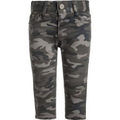 GAP TODDLER BOY COLOR SLIM Jeansy Slim Fit kaki. Brązowe jeansy dziewczęce marki GAP. Za 169,00 zł.