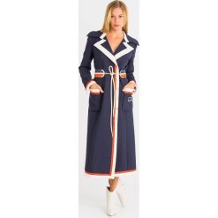 PŁASZCZ ELISABETTA FRANCHI. Niebieskie kurtki damskie w paski, z wełny. Za 2529,50 zł.