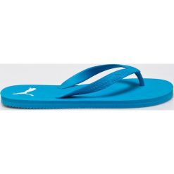 Puma - Japonki. Niebieskie klapki damskie marki Puma, z gumy. W wyprzedaży za 39,90 zł.