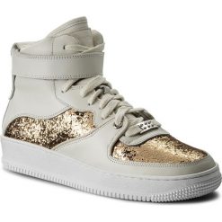 Sneakersy RED VALENTINO - PQ2S0A57 Bianco L 0YE. Białe półbuty damskie Red Valentino, na co dzień, bez wzorów, ze skóry, bez obcasa, bez zapięcia. W wyprzedaży za 829,00 zł.