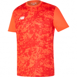 Koszulka New Balance MT710005AO. Czerwone koszulki męskie New Balance, m, bez wzorów, z poliesteru, sportowe, bez kołnierzyka, bez rękawów. Za 129,99 zł.