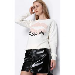 Kremowa Bluza Gentle Kiss. Białe bluzy damskie Born2be, na jesień, l. Za 29,99 zł.
