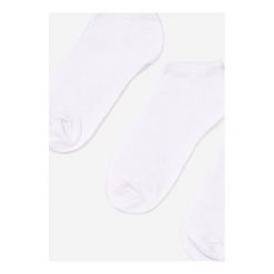 3-pack Białych Skarpet Adrieshell. Białe skarpetki męskie Born2be, bez wzorów. W wyprzedaży za 19,99 zł.
