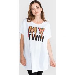 TWINSET Koszulka Biały. Białe koszulki damskie Twinset, s, z haftami, z bawełny, bez kołnierzyka. Za 481,95 zł.