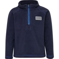 Bluza polarowa w kolorze granatowym. Niebieskie bluzy niemowlęce Legowear, bez wzorów, z materiału, bez rękawów, bez kaptura. W wyprzedaży za 49,95 zł.