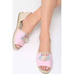 Różowe Espadryle Harlequin. Czerwone tomsy damskie Born2be, z materiału, na obcasie. Za 49,99 zł.