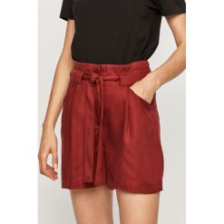 Vero Moda - Szorty. Czerwone szorty damskie Vero Moda, s, z haftami, z lyocellu, casualowe. W wyprzedaży za 114,90 zł.