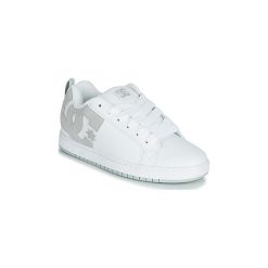Buty DC Shoes COURT GRAFFIK. Białe trampki męskie DC Shoes, bez wzorów, bez zapięcia. Za 319,20 zł.